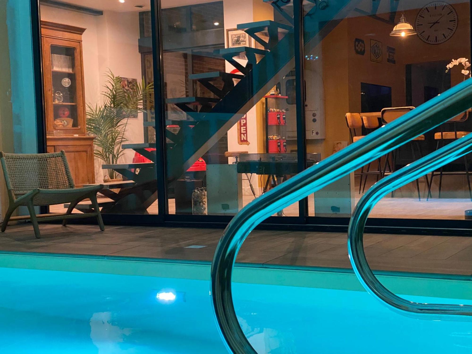 Loft Spa Reims-Fr 250M2 Privatifs, Piscine Interieure Chauffee, Spa Et Parking Exterior photo